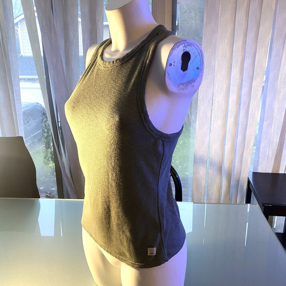 Vuori Army Green Racerback Tank Top Size M Medium